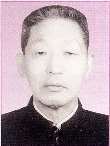 李希哲  革委会主任、书记(1971.9－1978.7)